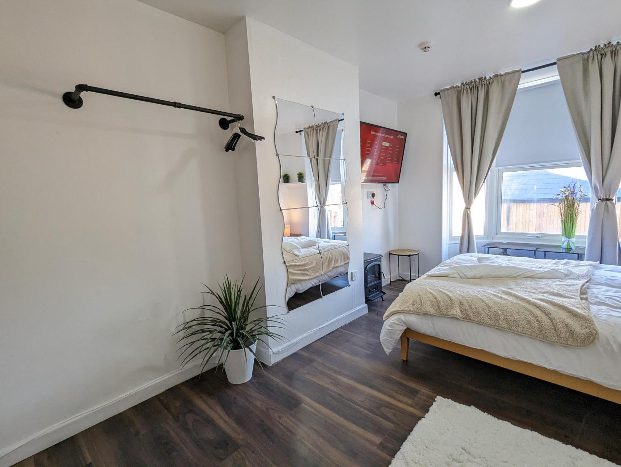 Inner-City Apartments - Basic Amenites كارديف المظهر الخارجي الصورة