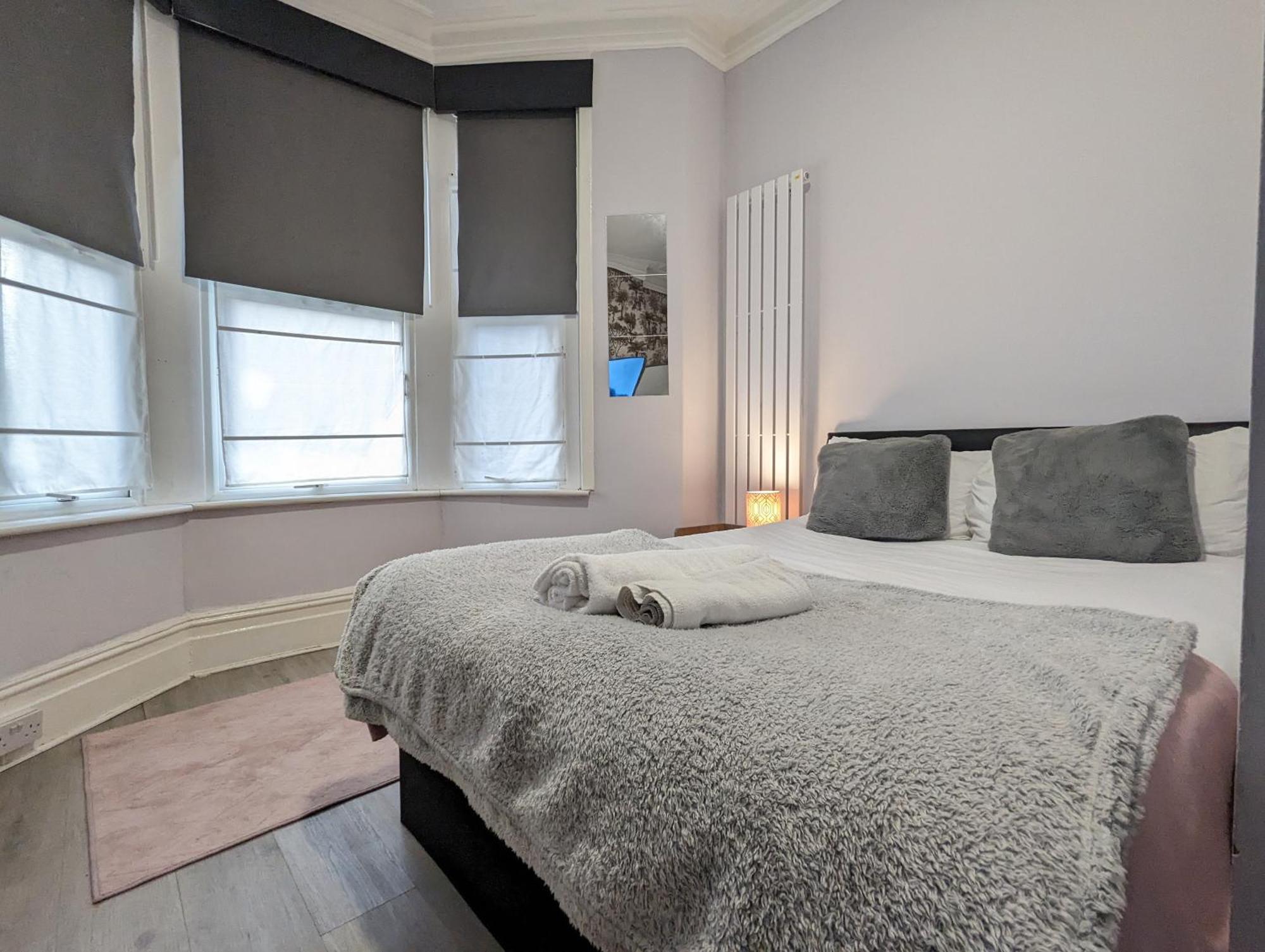 Inner-City Apartments - Basic Amenites كارديف المظهر الخارجي الصورة
