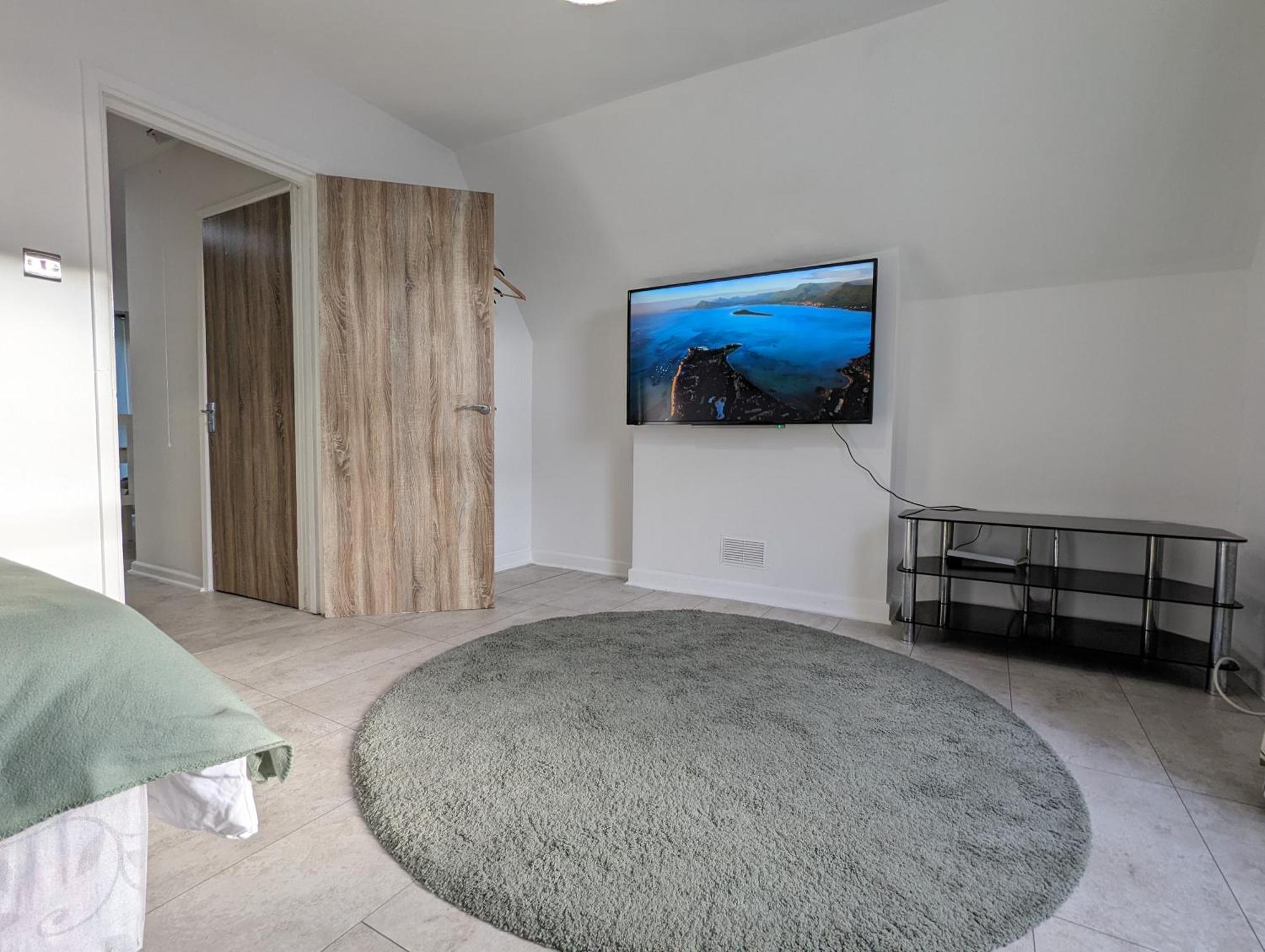 Inner-City Apartments - Basic Amenites كارديف المظهر الخارجي الصورة