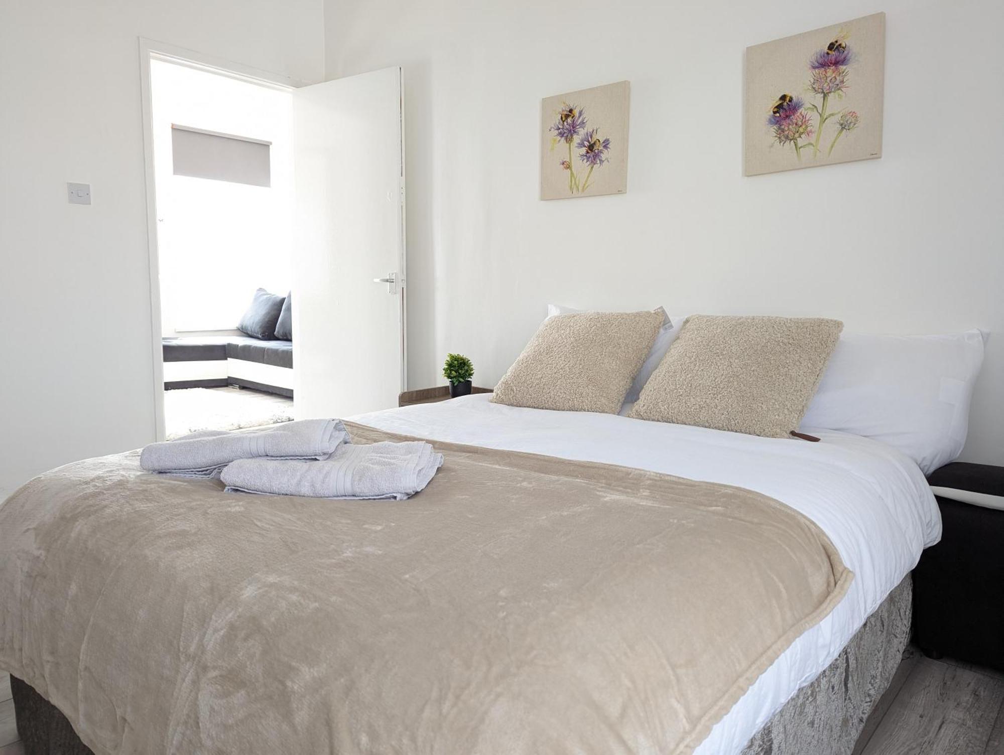 Inner-City Apartments - Basic Amenites كارديف المظهر الخارجي الصورة