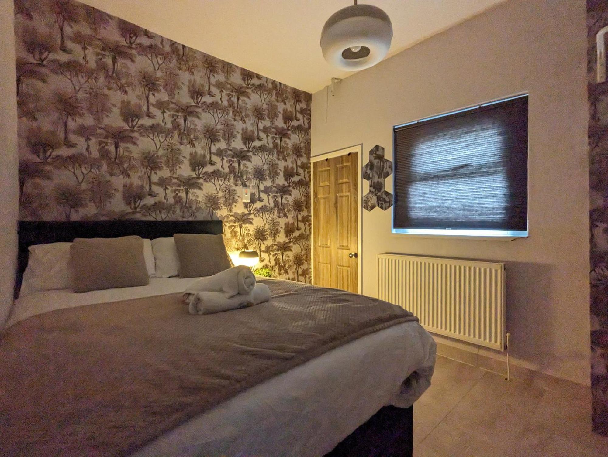 Inner-City Apartments - Basic Amenites كارديف المظهر الخارجي الصورة