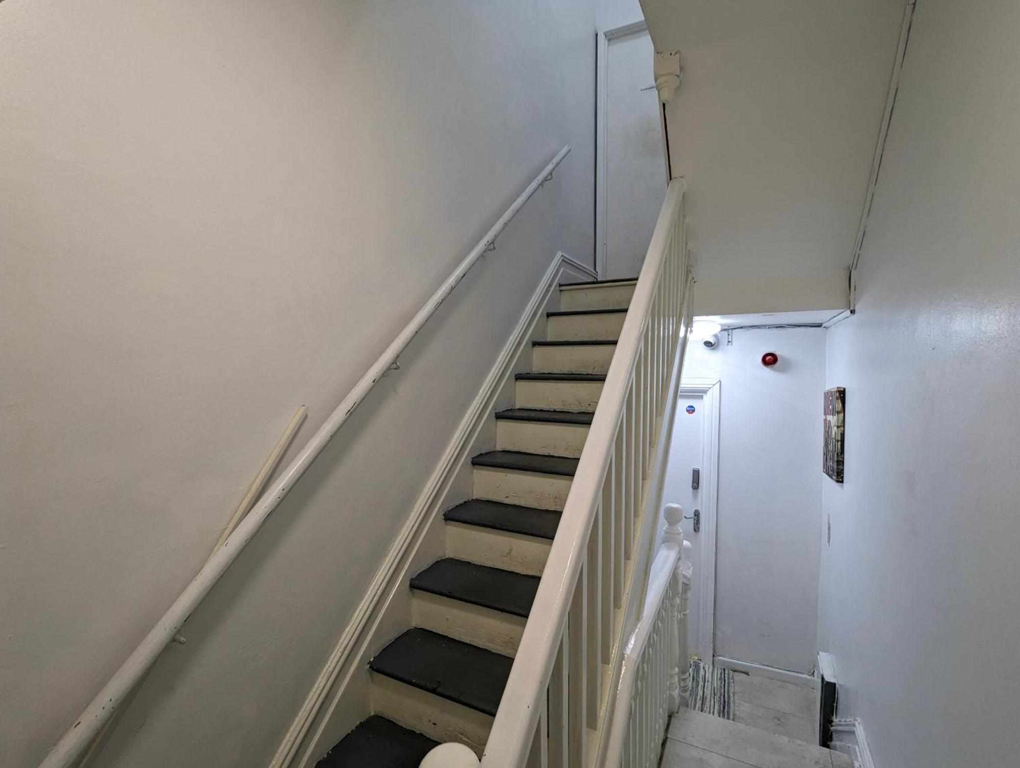 Inner-City Apartments - Basic Amenites كارديف المظهر الخارجي الصورة